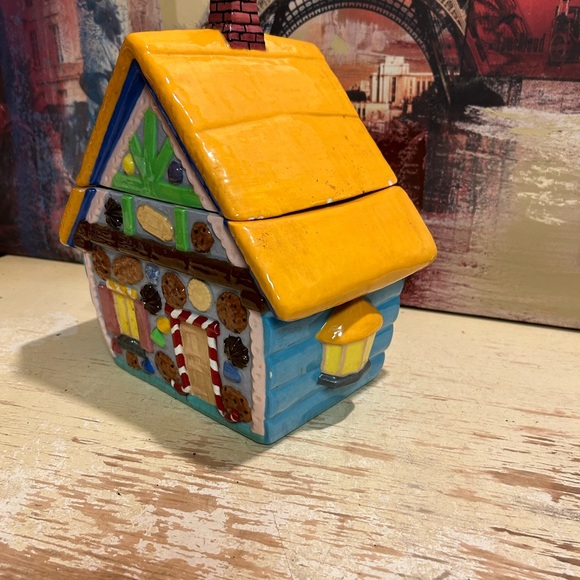 Vintage Gingerbread House Cookie Jar hand painted porcelain glazed - Picture 3 of 13